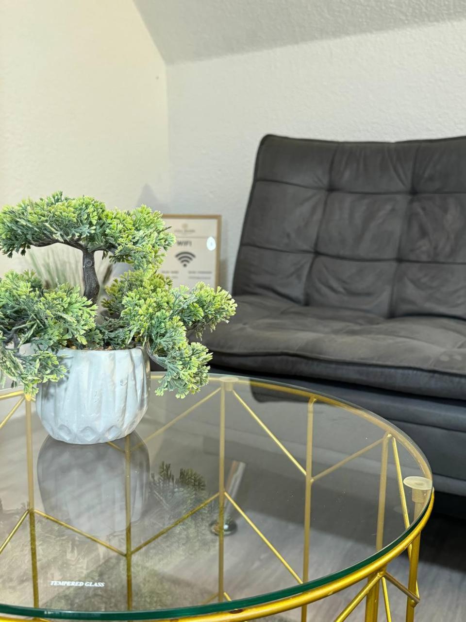 Ama Home Apartment In Hiddenhausen - Wlan, Smart-Tv - Nahe A30 & A2 - Nur 10 Min Von Herford Exterior foto
